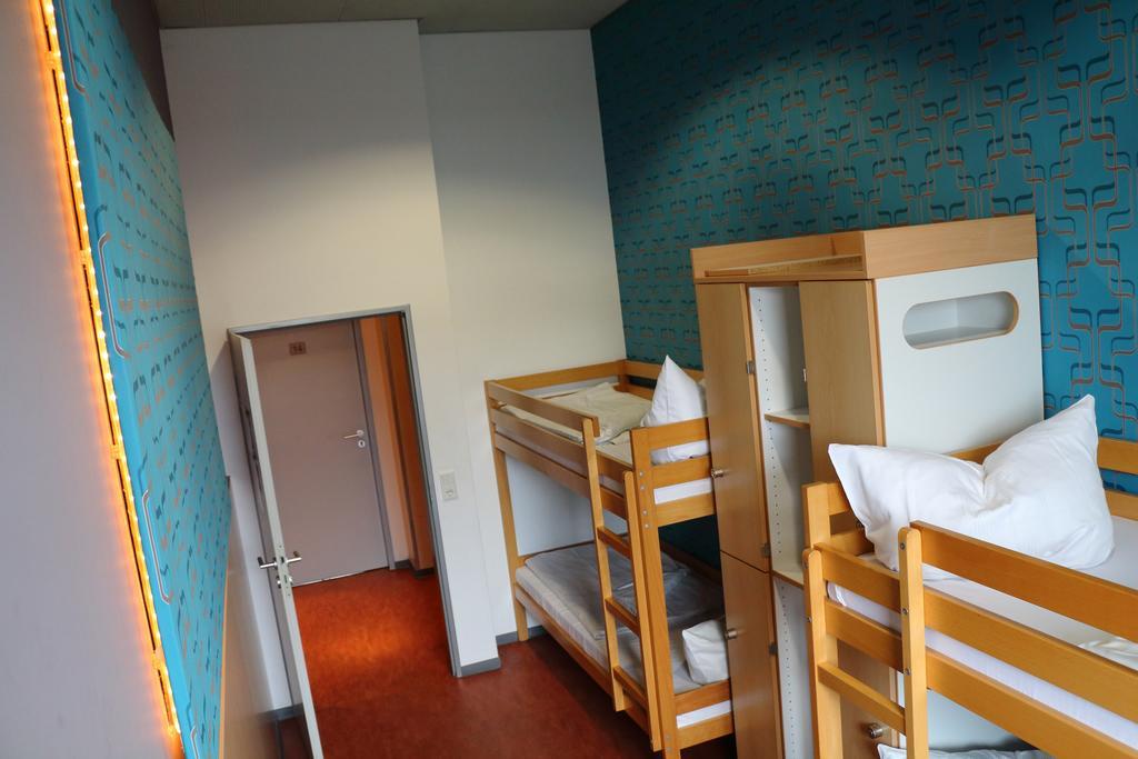 Goalfever Sports & Guesthouse Essen Zimmer foto